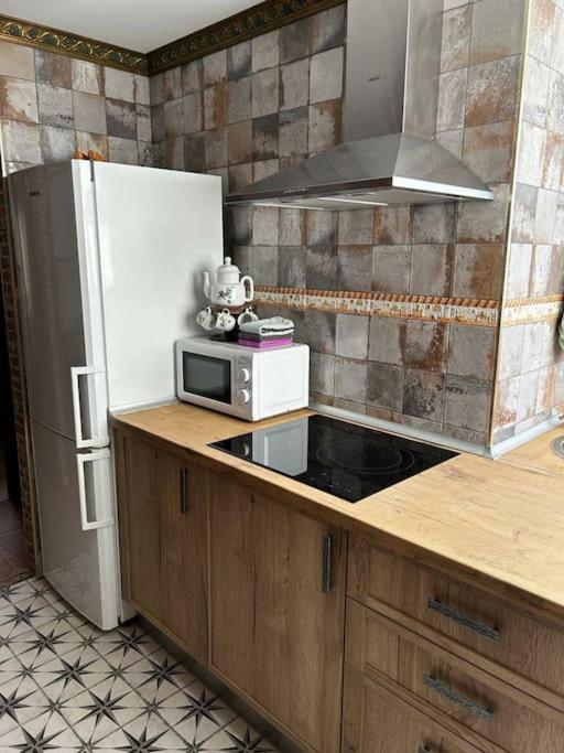 Luxury Art Apartamenty Pineda de Mar Luaran gambar